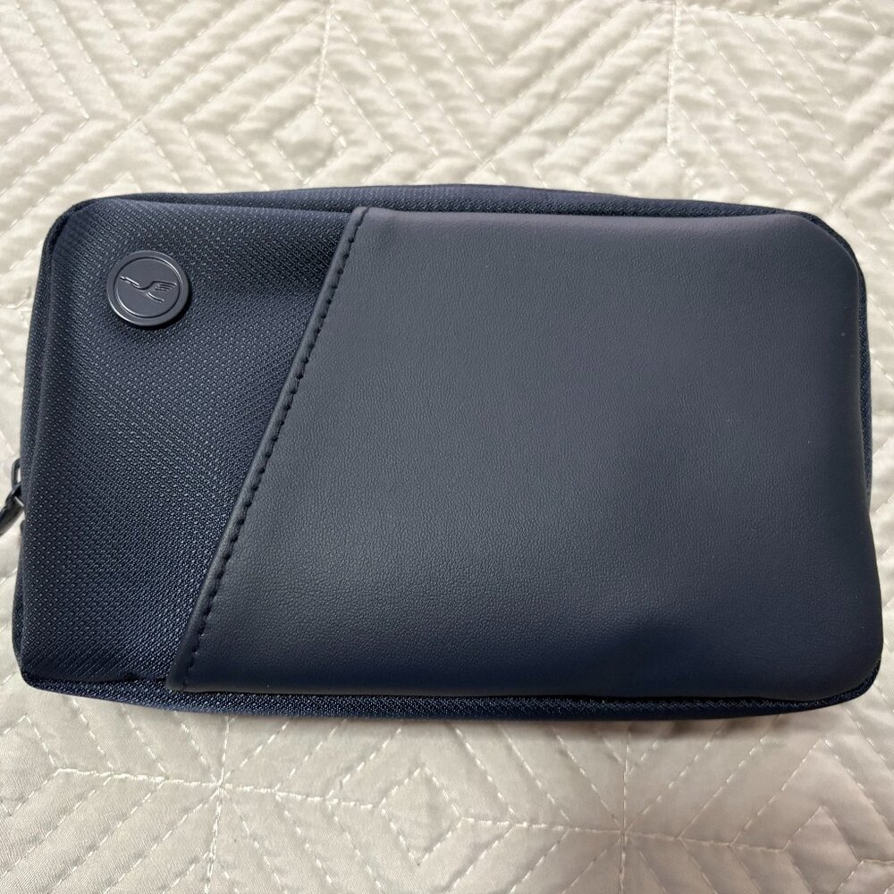 Lufthansa business class amenity kit